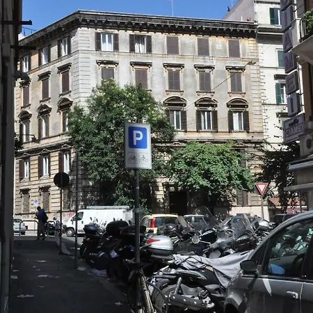 Apartment Colosseum Few Step Cozy House
